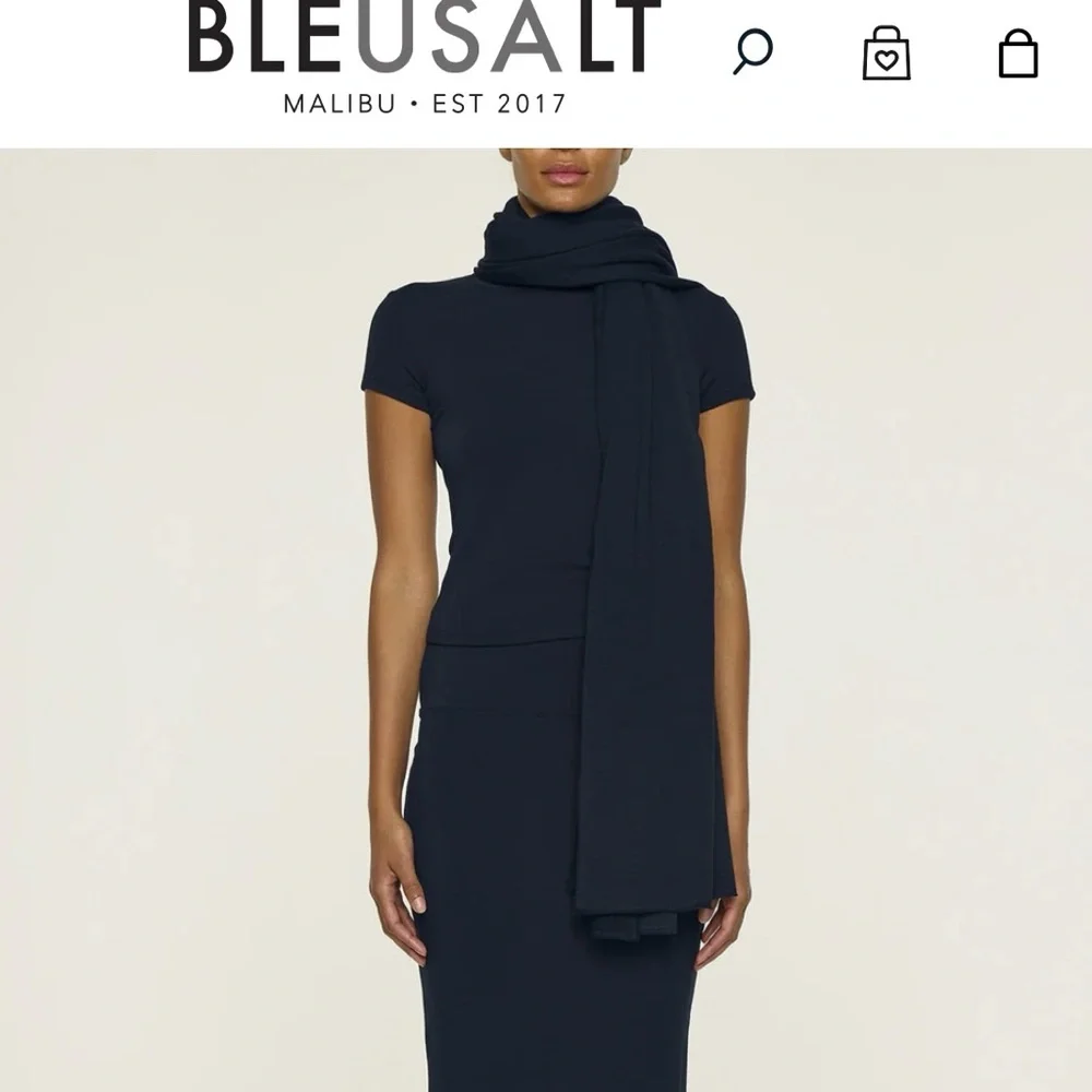 BLEUSALT The 2 Yard Wrap in Navy 💙 EUC - Picture 3 of 5